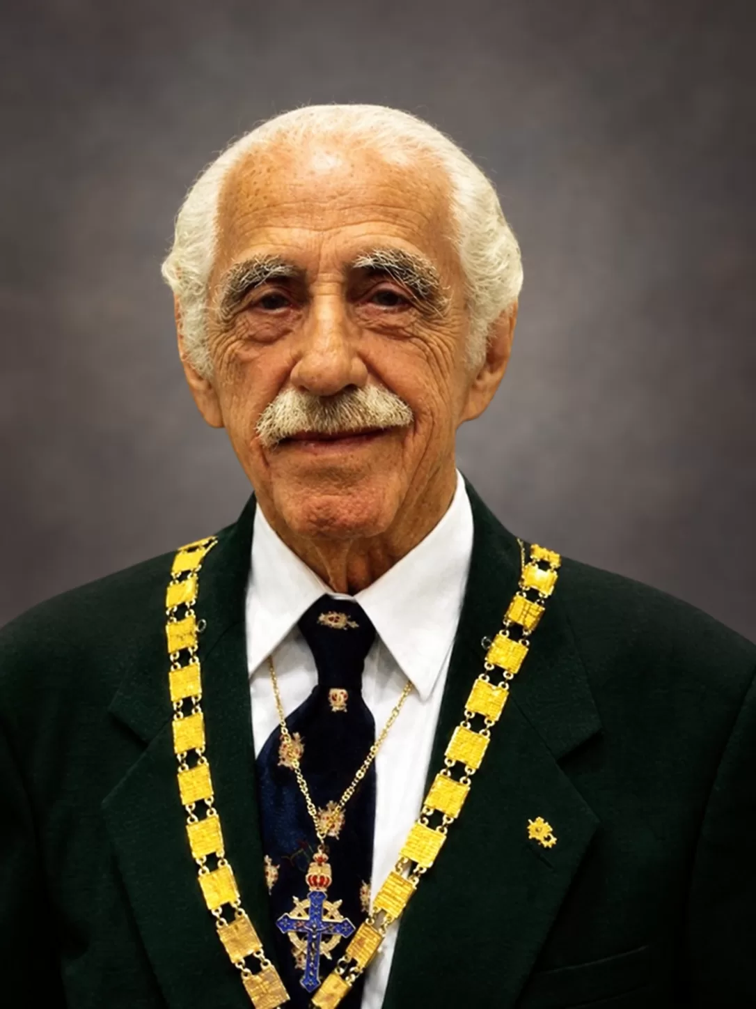 Retrato do Grande Mestre Nacional do SCODB, gestão 1985-1993.