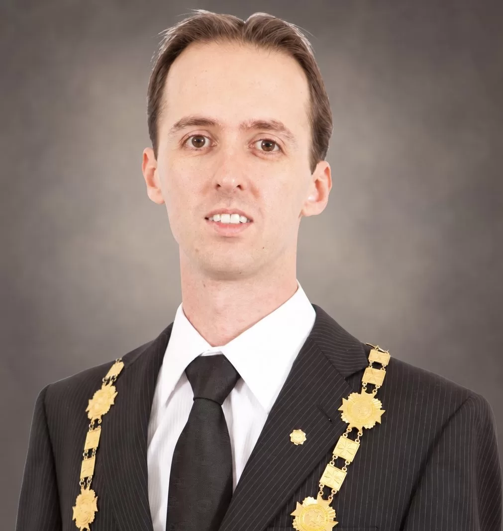 Retrato do Grande Mestre Nacional do SCODB, gestão 2012-2013.