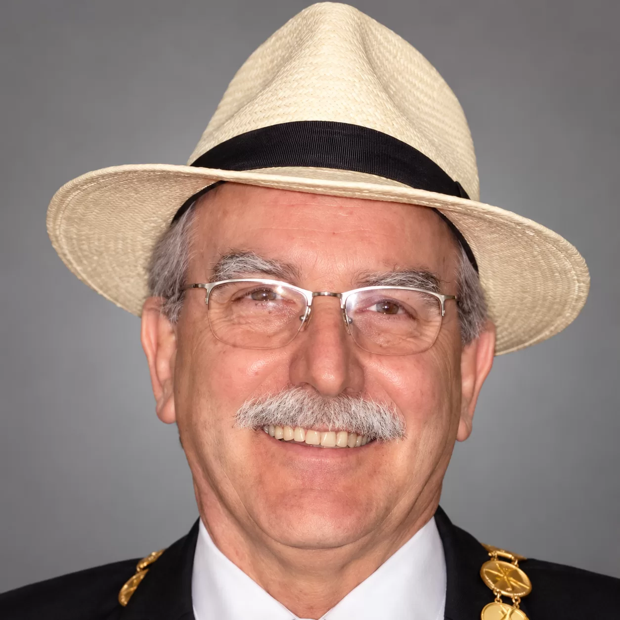 Retrato do Grande Mestre Nacional do SCODRFB, gestão 2007-2009.